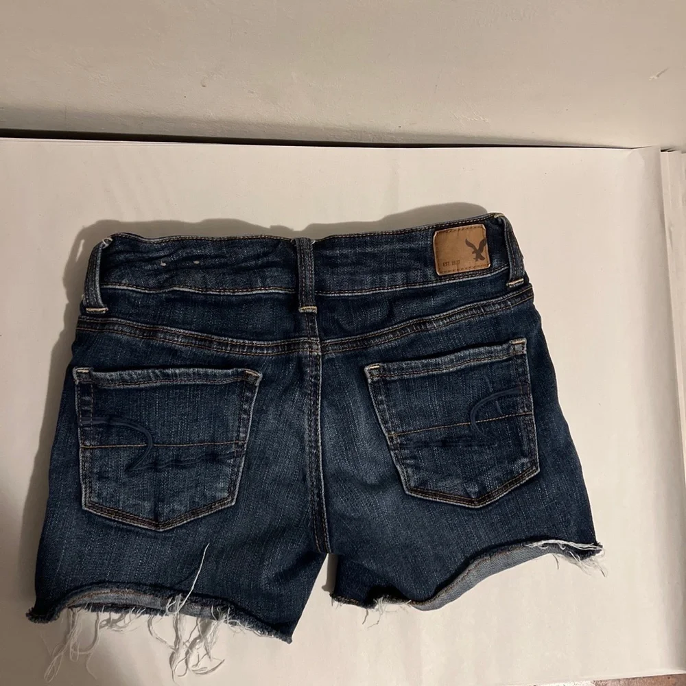 American Eagle Women’s Super Stretch Midi Jean Shorts Size 00 Cut Off